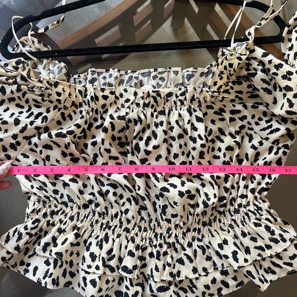 Summertime Off-Shoulder Leopard Print Top - Picture 5 of 5